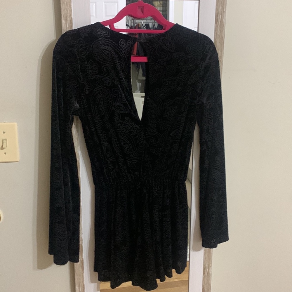 Black long sleeve, velvet romper - Picture 3 of 4